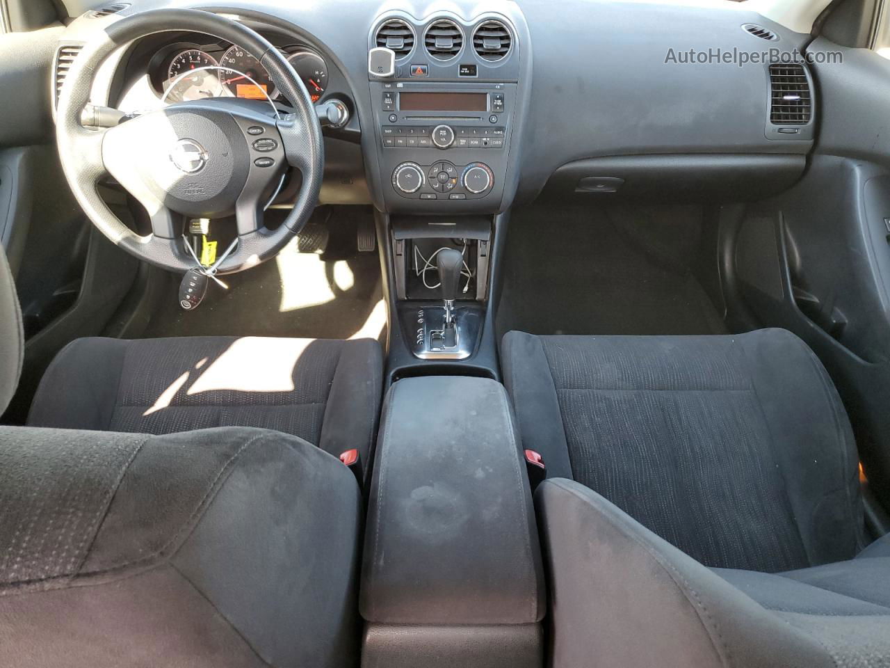 2011 Nissan Altima Base Серебряный vin: 1N4AL2AP3BN436033