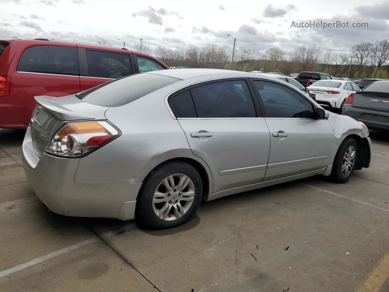 2011 Nissan Altima Base Серебряный vin: 1N4AL2AP4BC117851