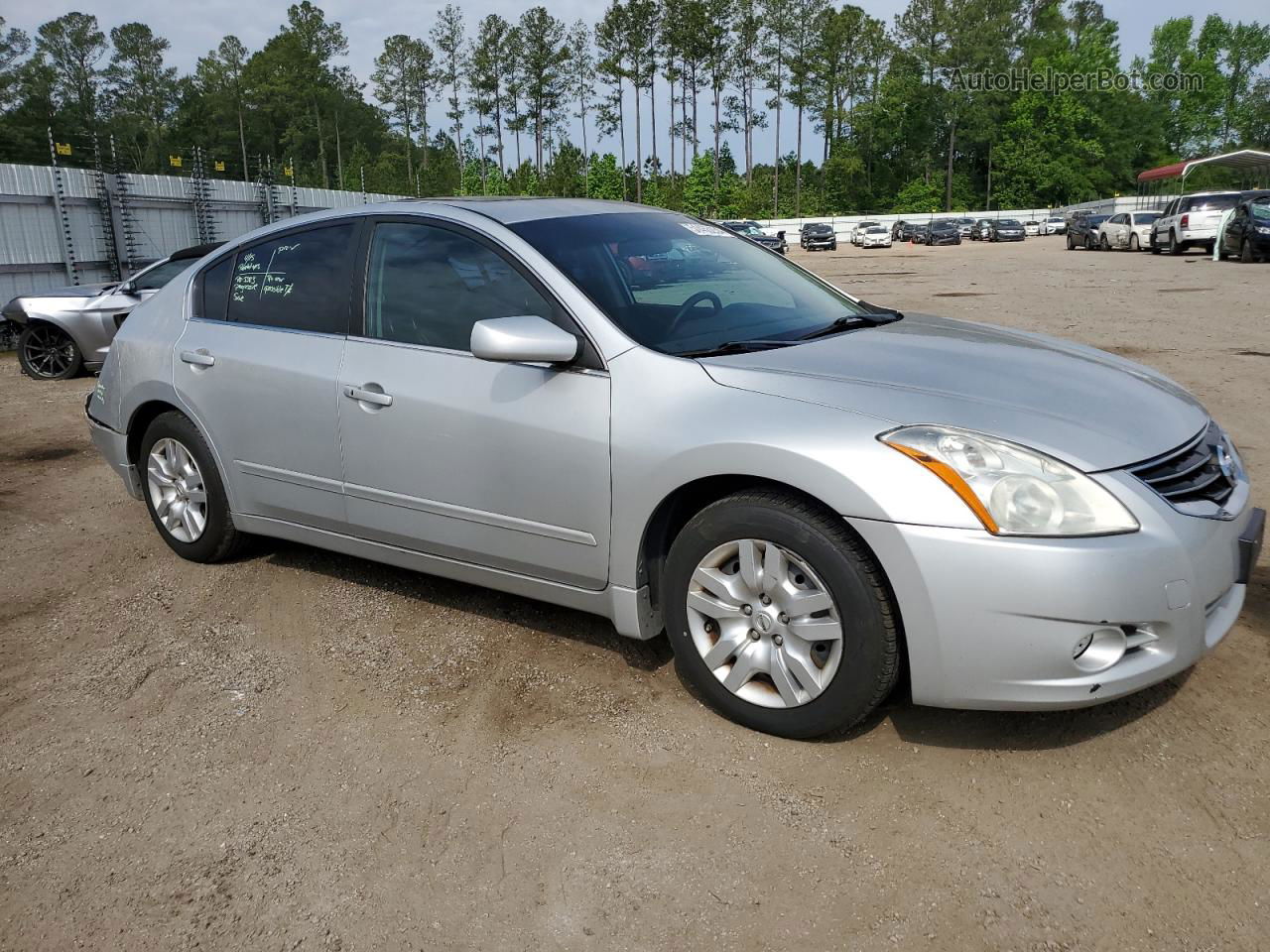 2011 Nissan Altima Base Silver vin: 1N4AL2AP8BN414044