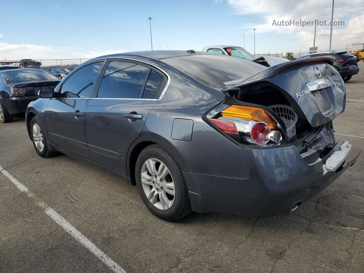 2011 Nissan Altima Base Серебряный vin: 1N4AL2AP9BN422749