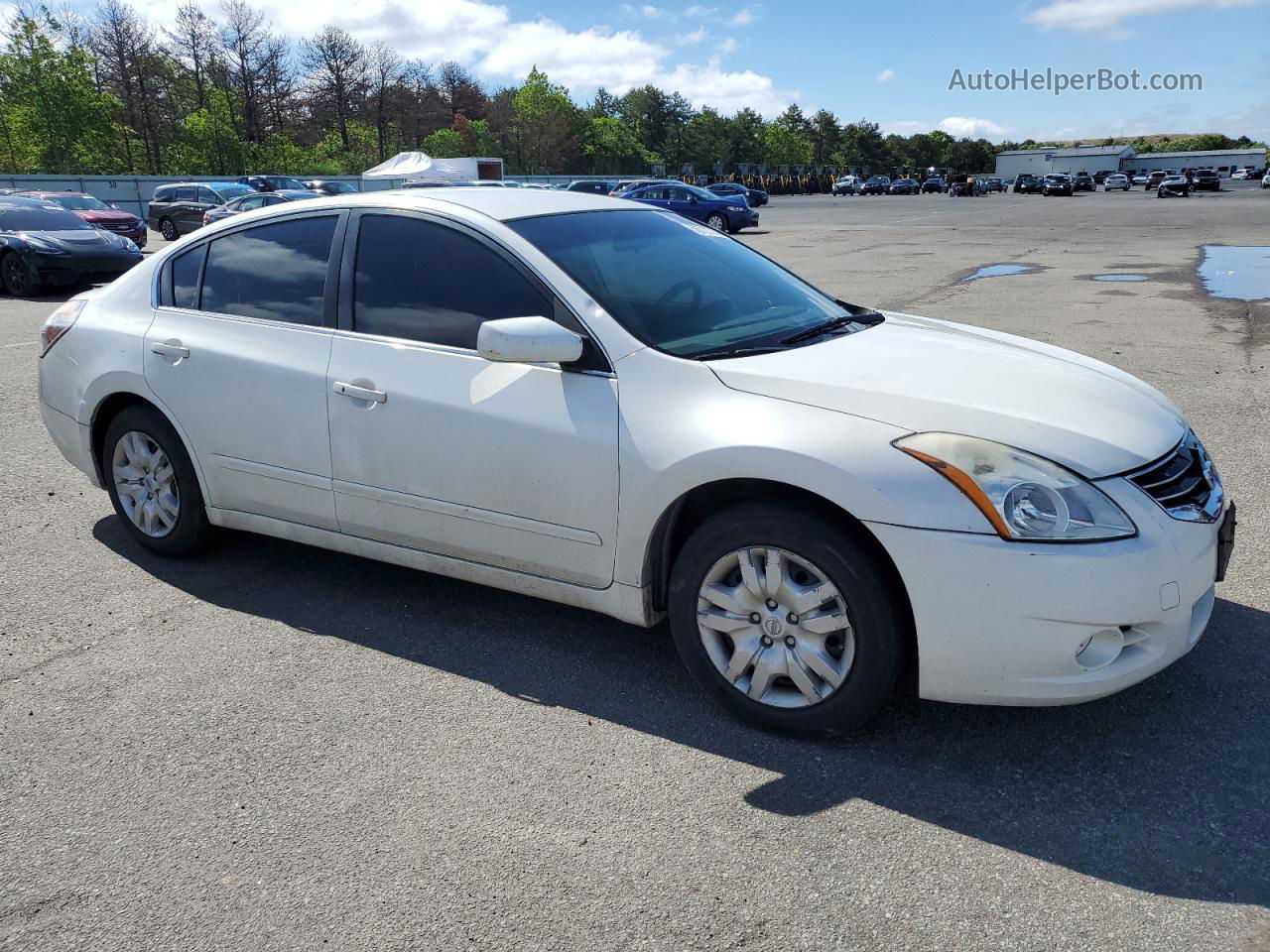 2011 Nissan Altima Base White vin: 1N4AL2AP9BN475676