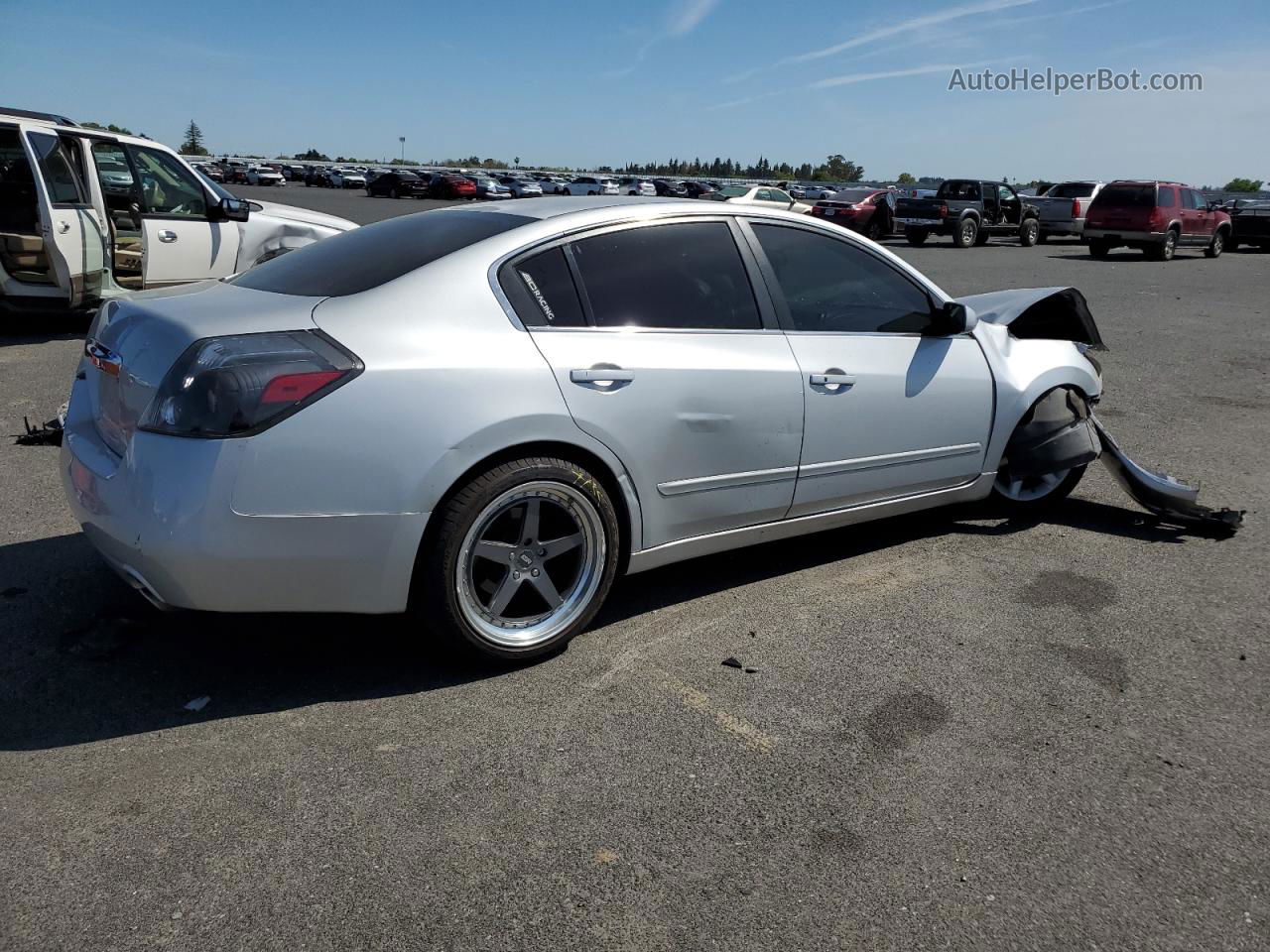 2011 Nissan Altima Base Silver vin: 1N4AL2APXBN458806