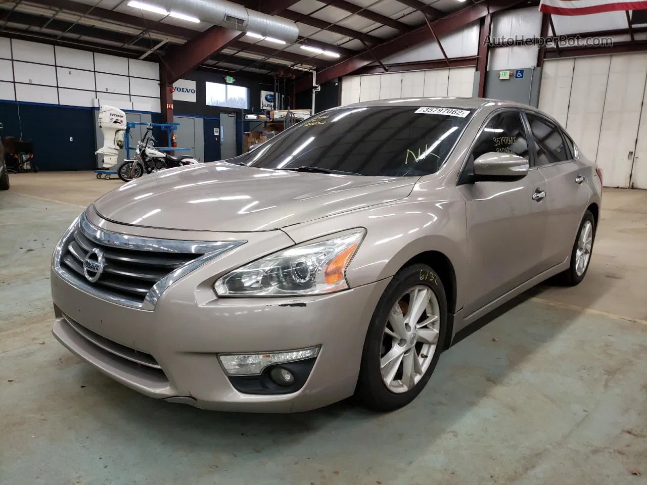 2013 nissan altima gold