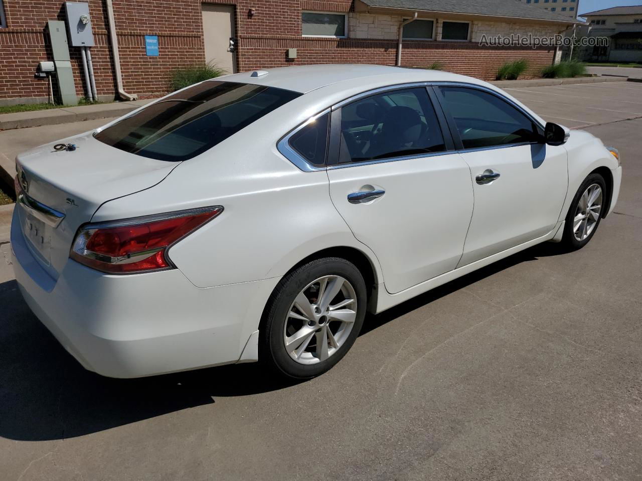 2015 Nissan Altima 2.5 Белый vin: 1N4AL3AP0FN872012