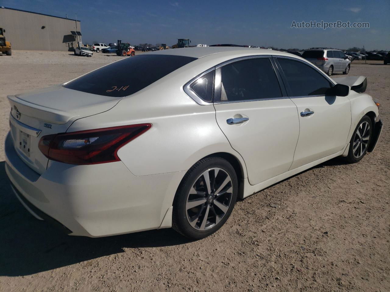 2017 Nissan Altima 2.5 Белый vin: 1N4AL3AP0HC491744