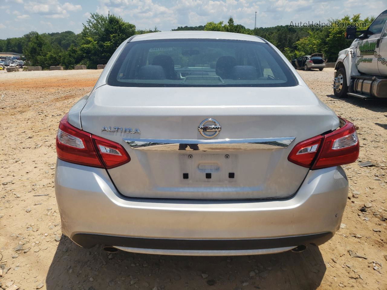 2017 Nissan Altima 2.5 Серебряный vin: 1N4AL3AP0HN333585