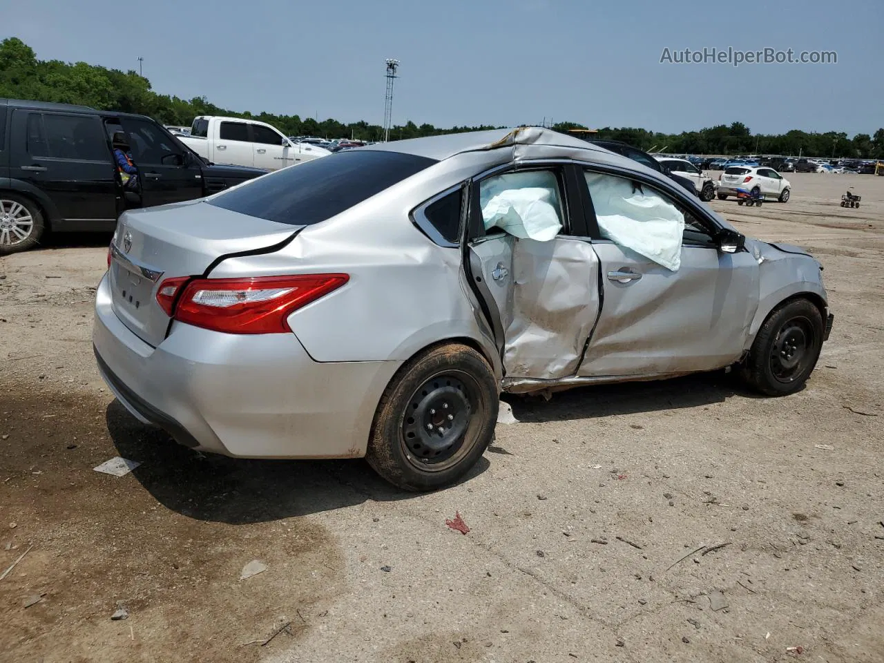 2017 Nissan Altima 2.5 Серебряный vin: 1N4AL3AP0HN341296