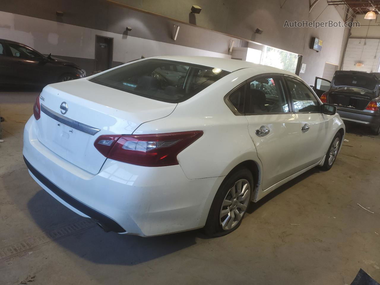 2018 Nissan Altima 2.5 White vin: 1N4AL3AP0JC273275