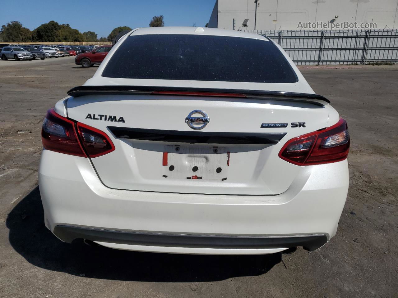 2018 Nissan Altima 2.5 Белый vin: 1N4AL3AP0JC299603