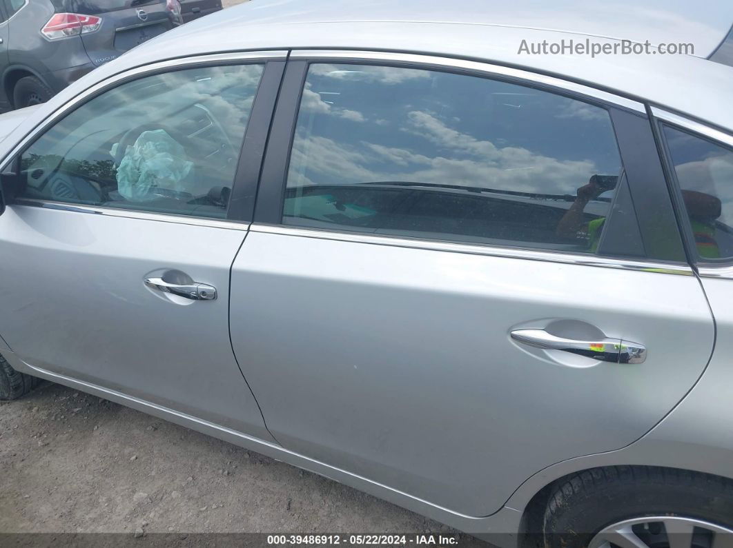 2014 Nissan Altima 2.5 S Серебряный vin: 1N4AL3AP1EC120278