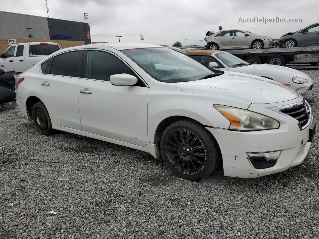 2014 Nissan Altima 2.5 White vin: 1N4AL3AP1EN209496