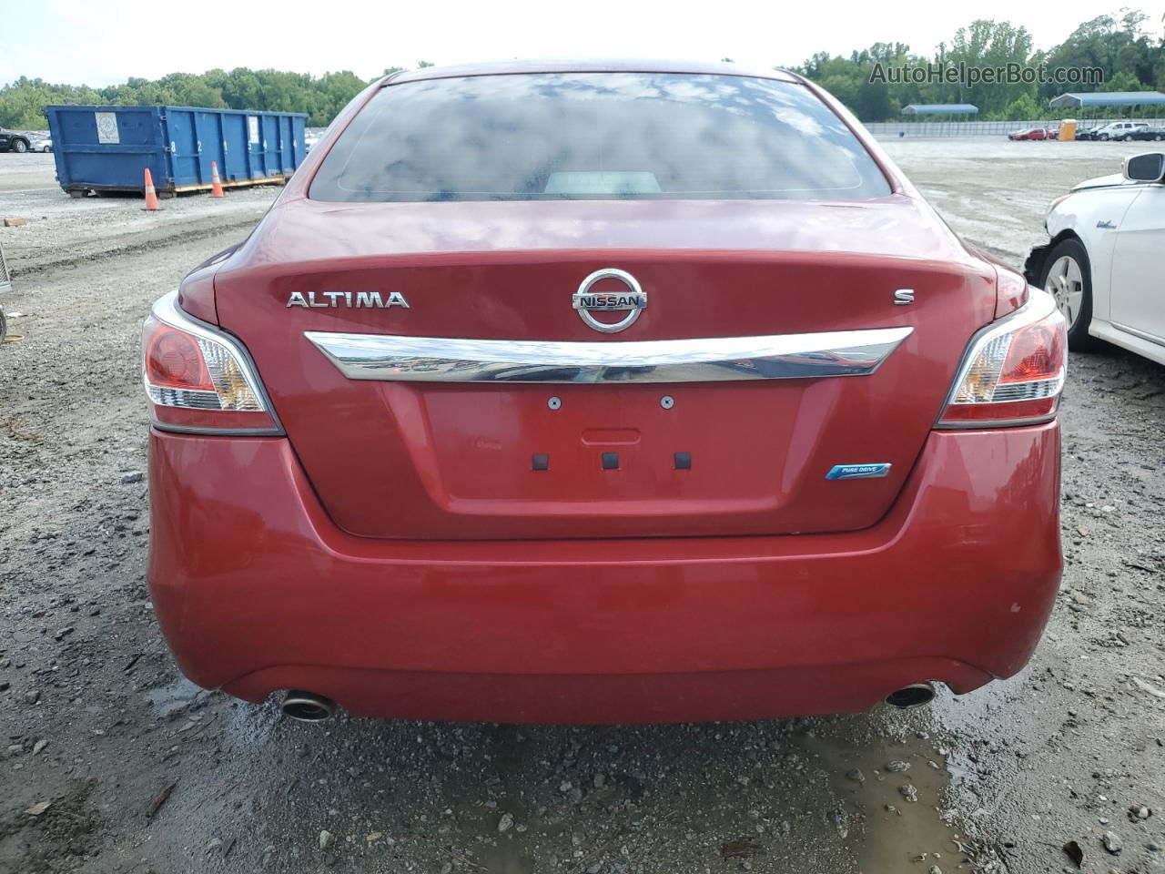 2014 Nissan Altima 2.5 Red vin: 1N4AL3AP1EN370236