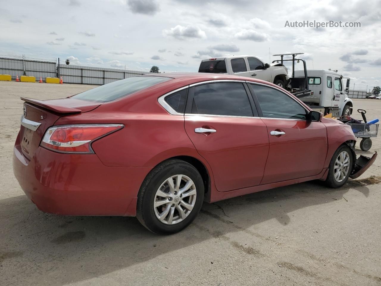 2015 Nissan Altima 2.5 Red vin: 1N4AL3AP1FC128804