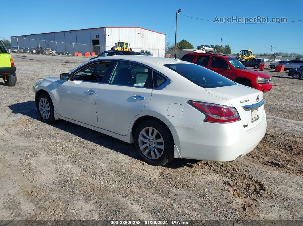 2015 Nissan Altima 2.5 S White vin: 1N4AL3AP1FC194463