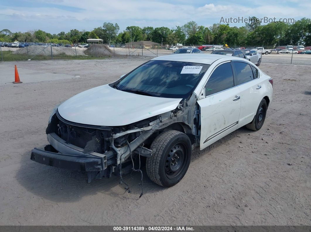 2015 Nissan Altima 2.5 S White vin: 1N4AL3AP1FC197301