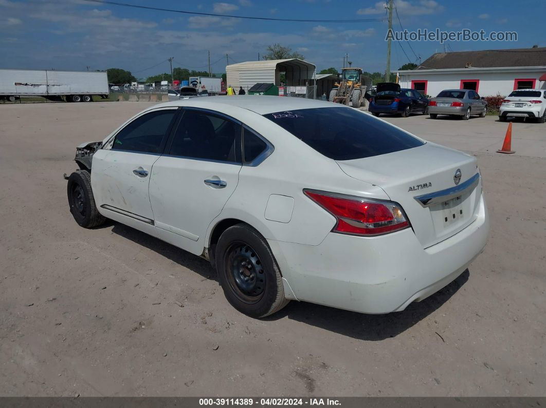 2015 Nissan Altima 2.5 S White vin: 1N4AL3AP1FC197301