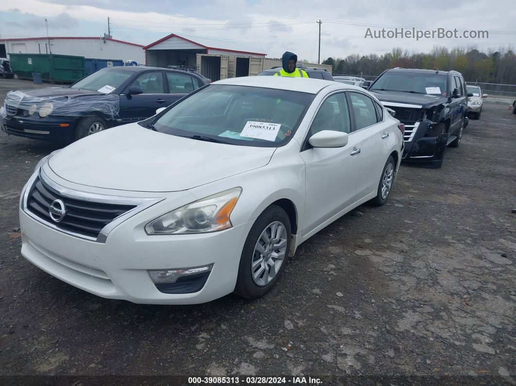 2015 Nissan Altima 2.5 S White vin: 1N4AL3AP1FC240647