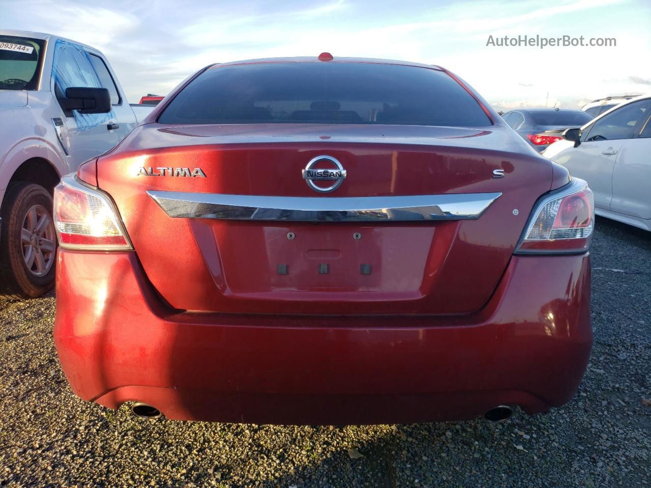 2015 Nissan Altima 2.5 Red vin: 1N4AL3AP1FC246366