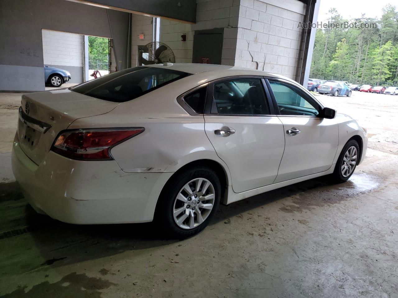 2015 Nissan Altima 2.5 White vin: 1N4AL3AP1FC431498