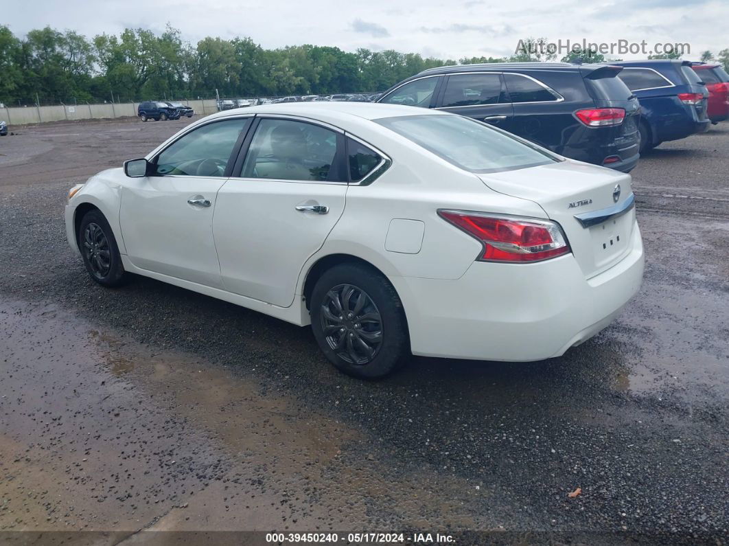 2015 Nissan Altima 2.5 S Белый vin: 1N4AL3AP1FN307705