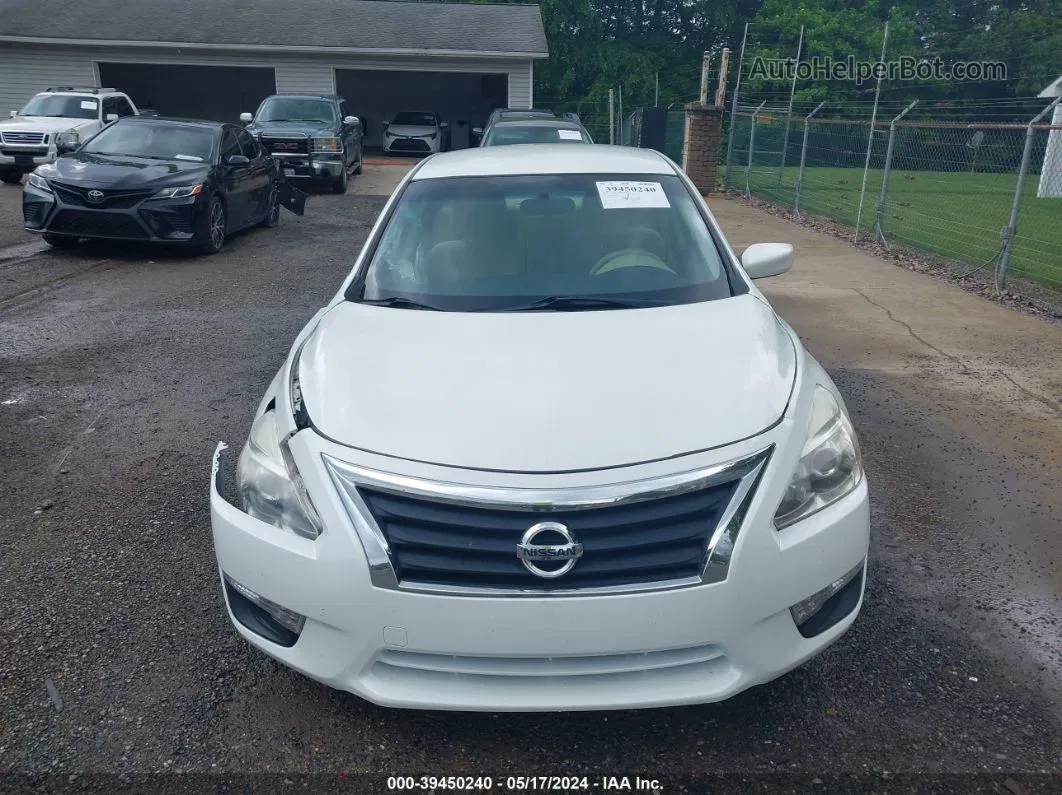 2015 Nissan Altima 2.5 S White vin: 1N4AL3AP1FN307705