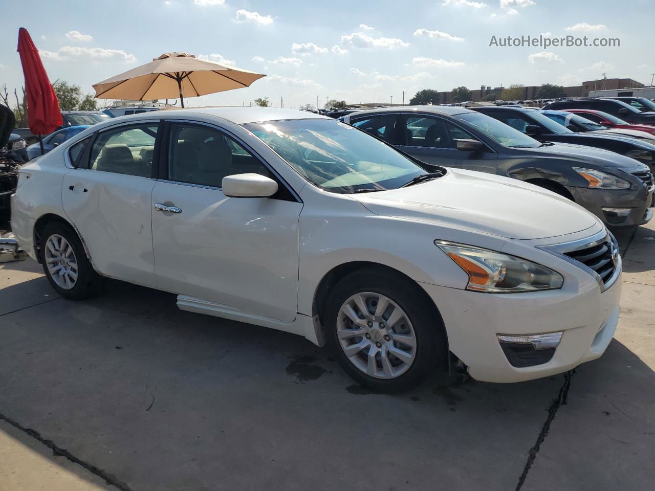 2015 Nissan Altima 2.5 Белый vin: 1N4AL3AP1FN352532