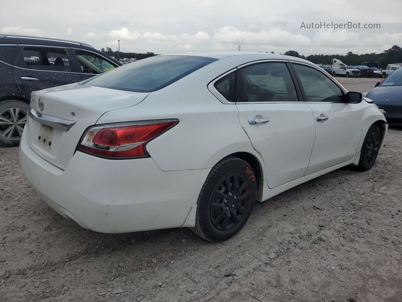 2015 Nissan Altima 2.5 White vin: 1N4AL3AP1FN404127