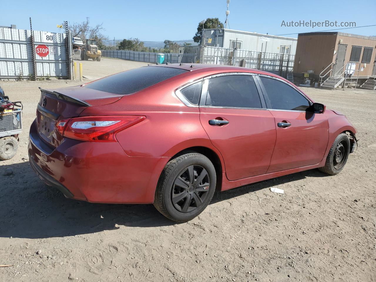 2016 Nissan Altima 2.5 Red vin: 1N4AL3AP1GC168155