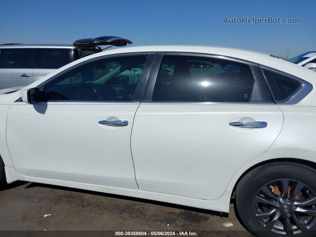 2016 Nissan Altima 2.5 S White vin: 1N4AL3AP1GN384396