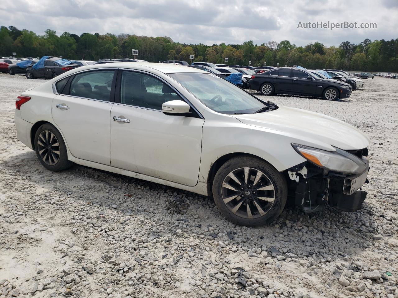 2017 Nissan Altima 2.5 White vin: 1N4AL3AP1HC174524