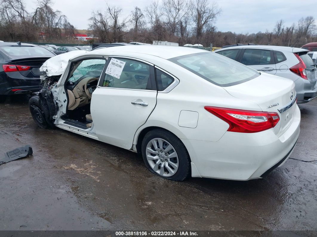 2017 Nissan Altima 2.5 S White vin: 1N4AL3AP1HC215895