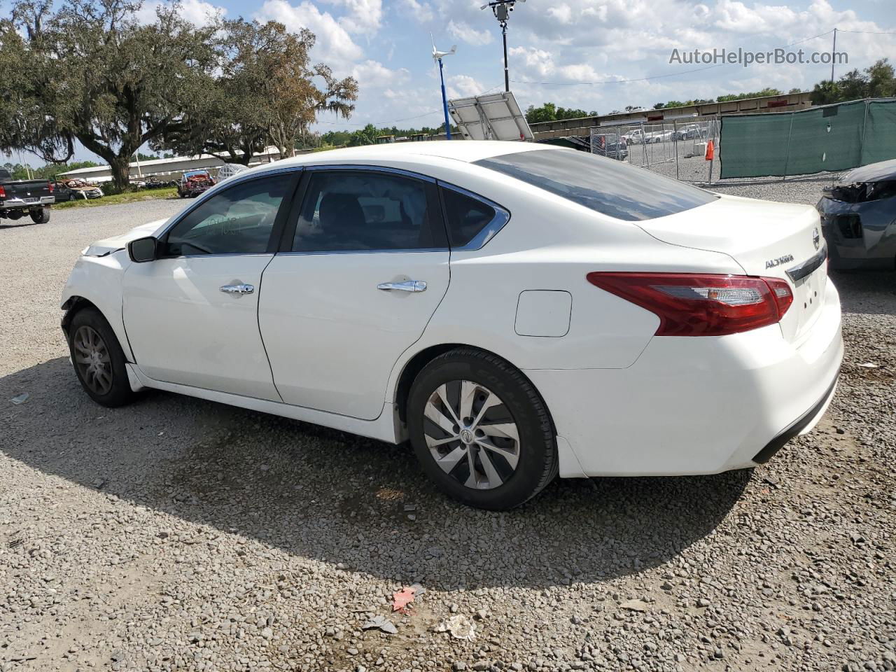 2018 Nissan Altima 2.5 White vin: 1N4AL3AP1JC230225