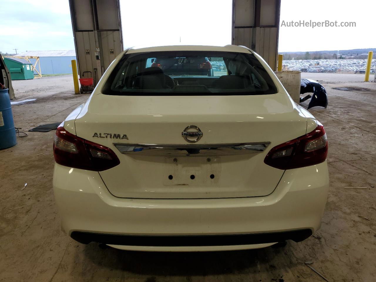 2018 Nissan Altima 2.5 White vin: 1N4AL3AP1JC248675