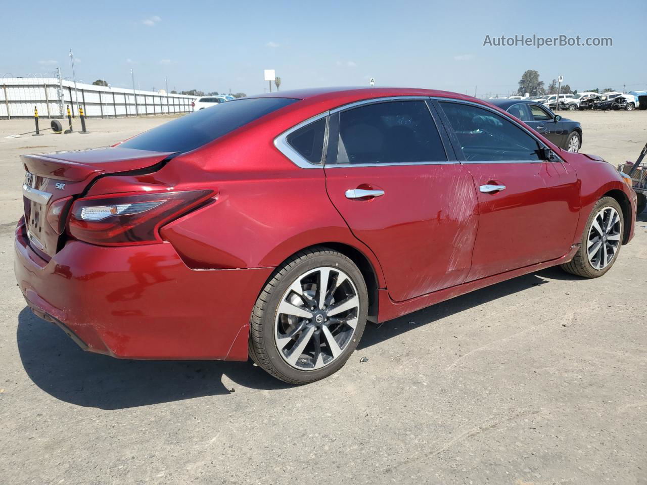 2018 Nissan Altima 2.5 Red vin: 1N4AL3AP1JC255822