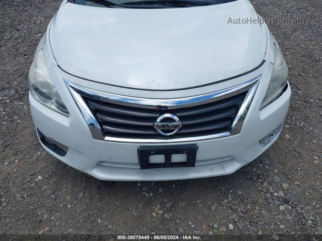 2014 Nissan Altima 2.5 S White vin: 1N4AL3AP2EN378295