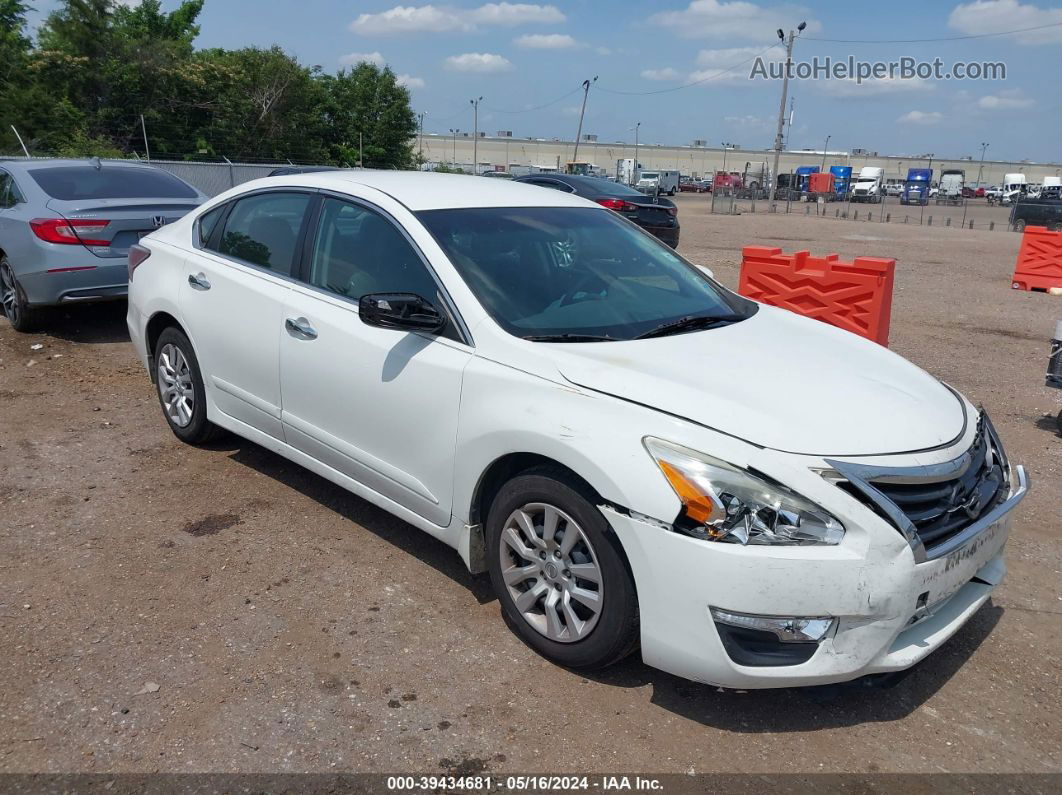 2015 Nissan Altima 2.5 S White vin: 1N4AL3AP2FC485604