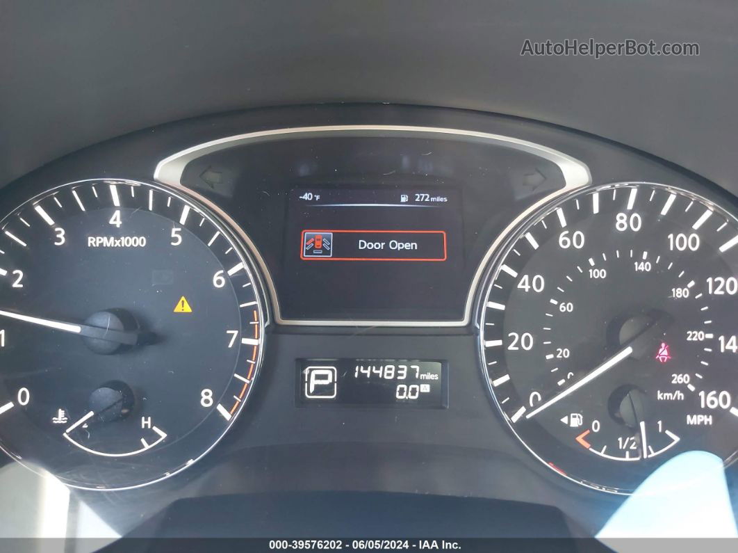 2015 Nissan Altima 2.5 S Серебряный vin: 1N4AL3AP2FN334332