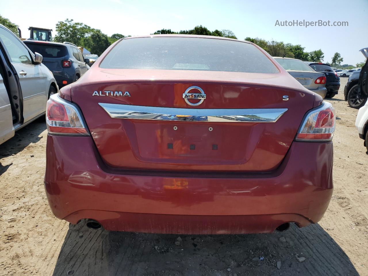 2015 Nissan Altima 2.5 Red vin: 1N4AL3AP2FN380307