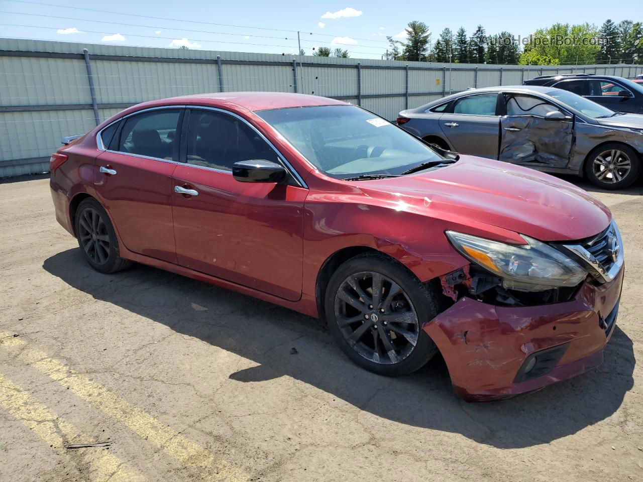 2017 Nissan Altima 2.5 Красный vin: 1N4AL3AP2HC234455