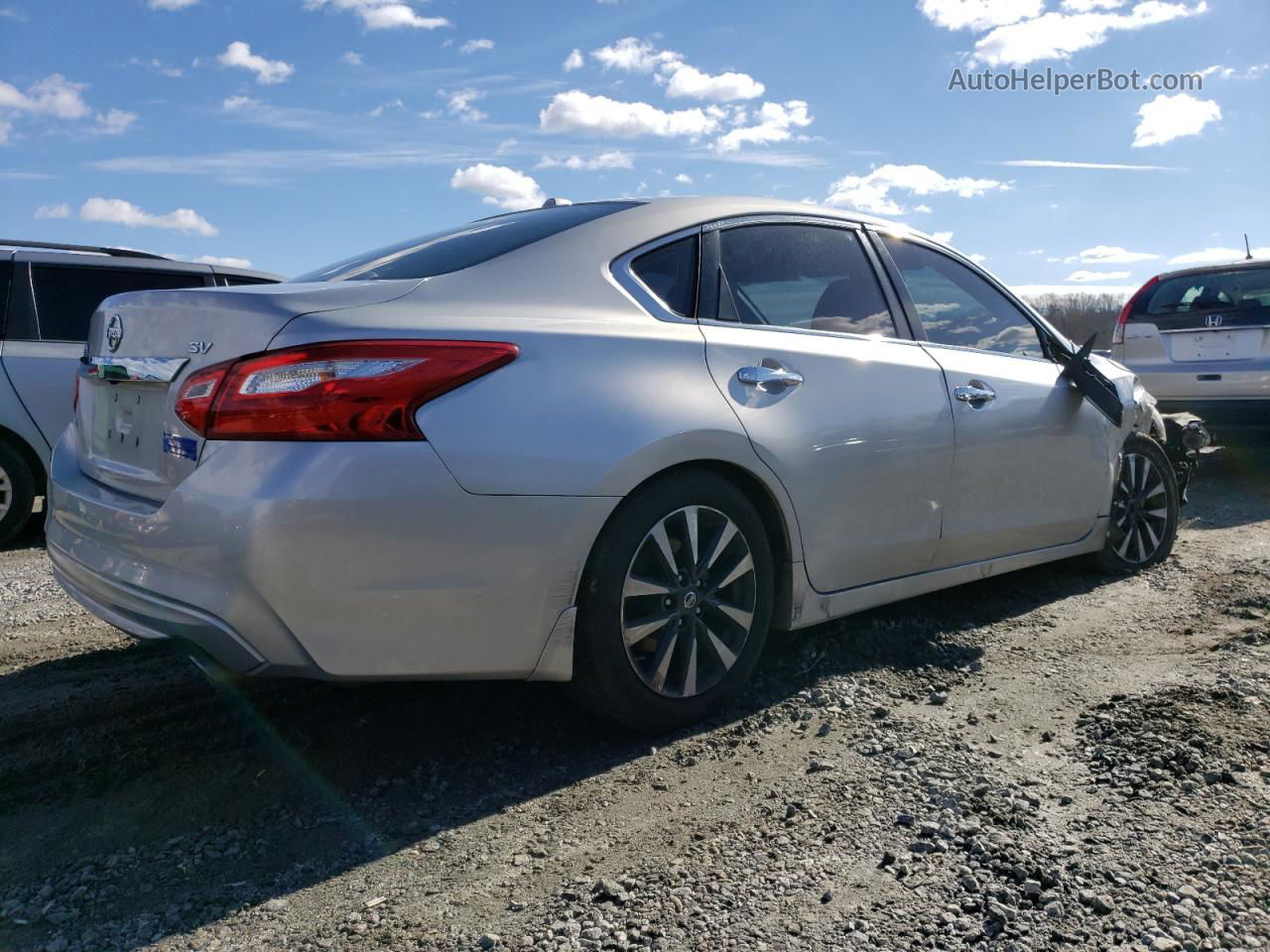 2017 Nissan Altima 2.5 Серебряный vin: 1N4AL3AP2HC253779