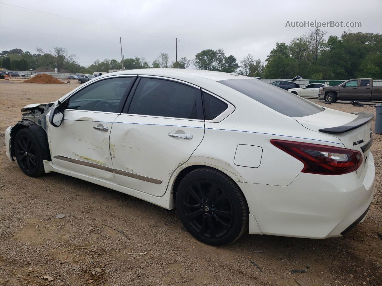 2018 Nissan Altima 2.5 White vin: 1N4AL3AP2JC273178