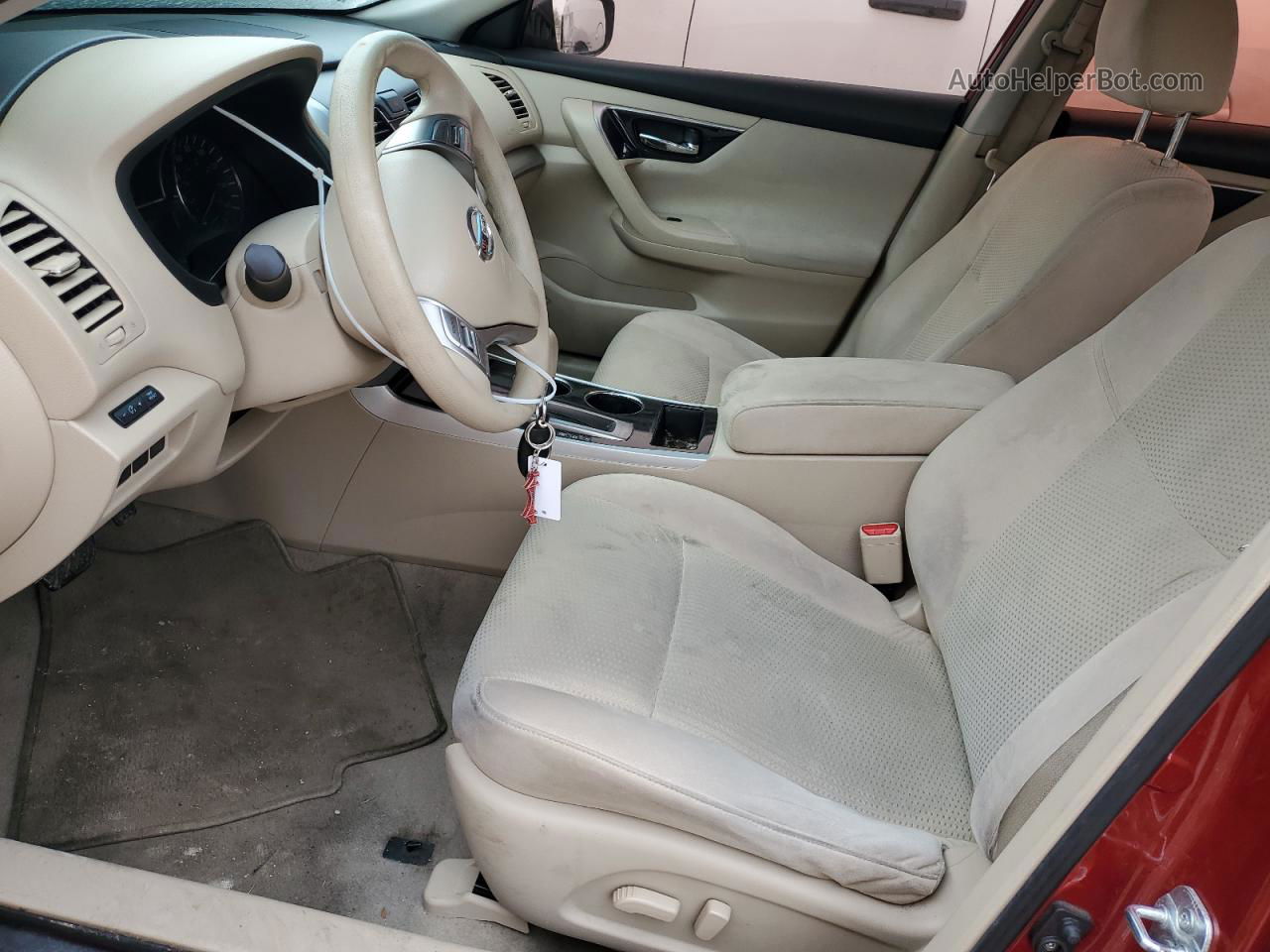 2014 Nissan Altima 2.5 Red vin: 1N4AL3AP3EN211136