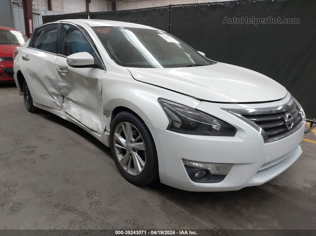 2015 Nissan Altima 2.5 Sv White vin: 1N4AL3AP3FC273679