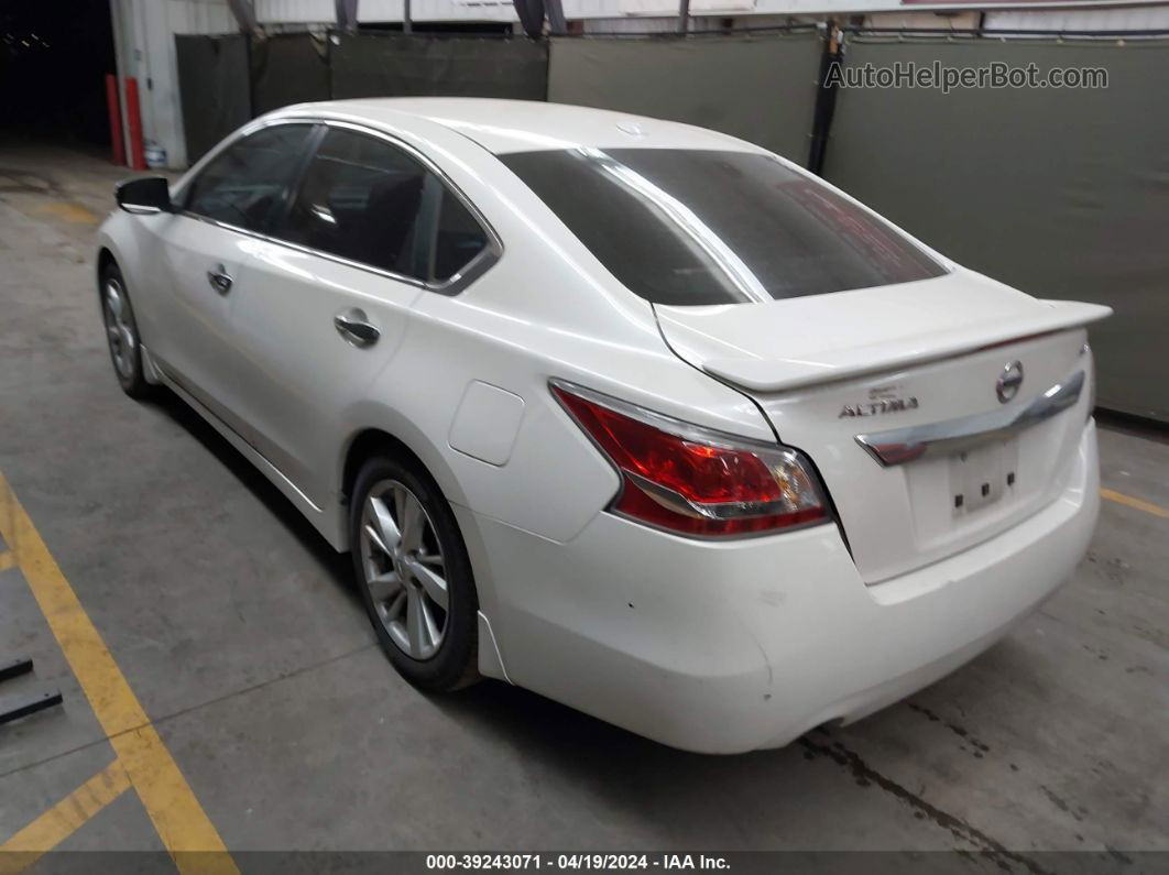 2015 Nissan Altima 2.5 Sv White vin: 1N4AL3AP3FC273679