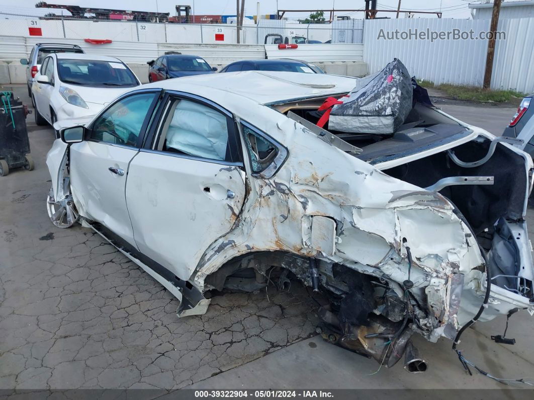 2015 Nissan Altima 2.5 Sv White vin: 1N4AL3AP3FC422494