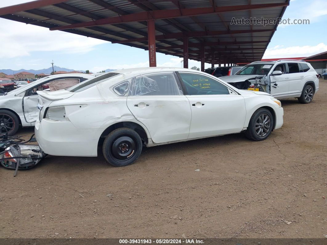 2015 Nissan Altima 2.5 S White vin: 1N4AL3AP3FC475406