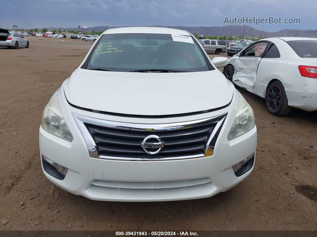 2015 Nissan Altima 2.5 S White vin: 1N4AL3AP3FC475406