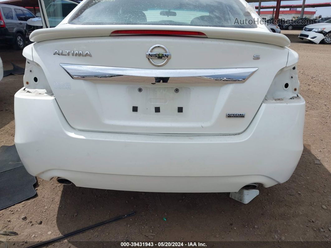 2015 Nissan Altima 2.5 S White vin: 1N4AL3AP3FC475406