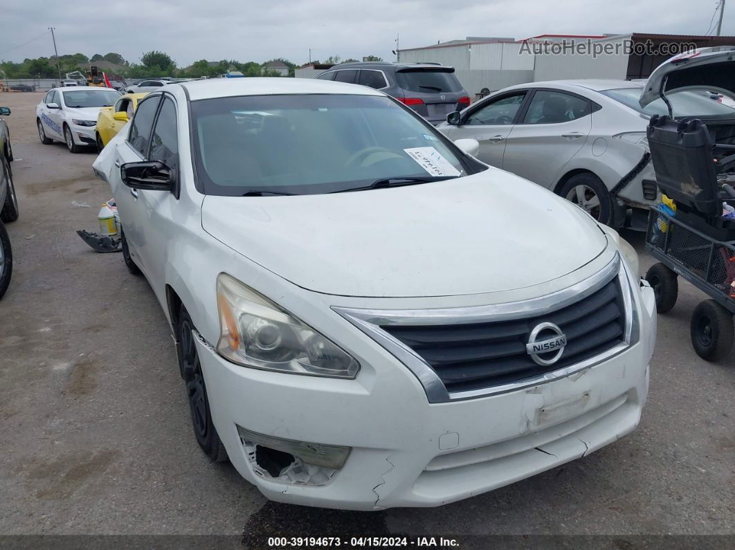 2015 Nissan Altima 2.5 S White vin: 1N4AL3AP3FN884834