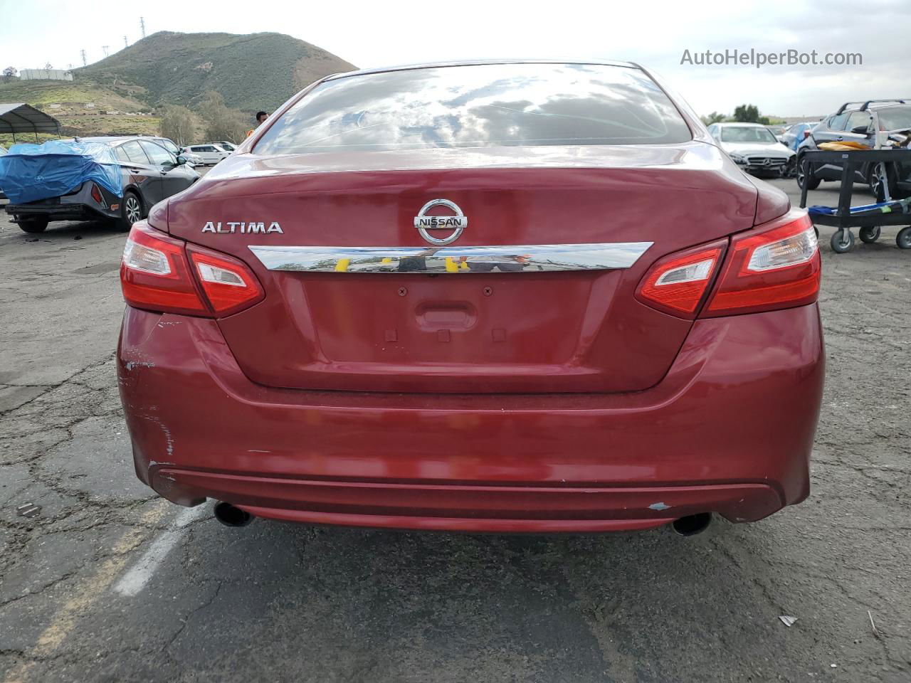 2016 Nissan Altima 2.5 Red vin: 1N4AL3AP3GC186575